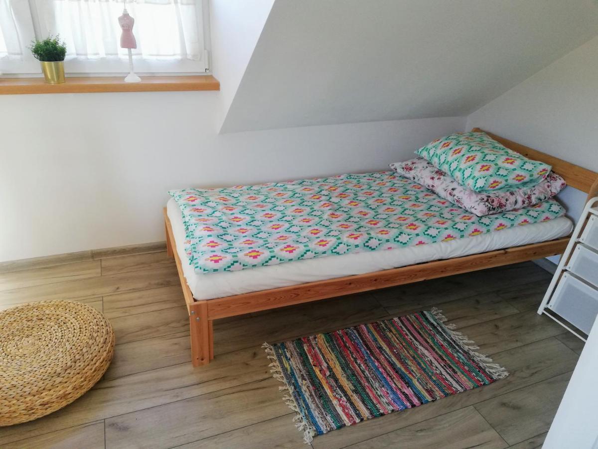 Pokoje Goscinne U Olguni Chyrowa Kültér fotó